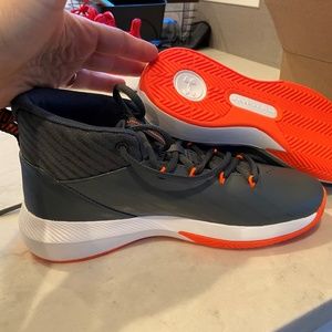 Under Armour Lockdown Grade School Boys' Basketbal